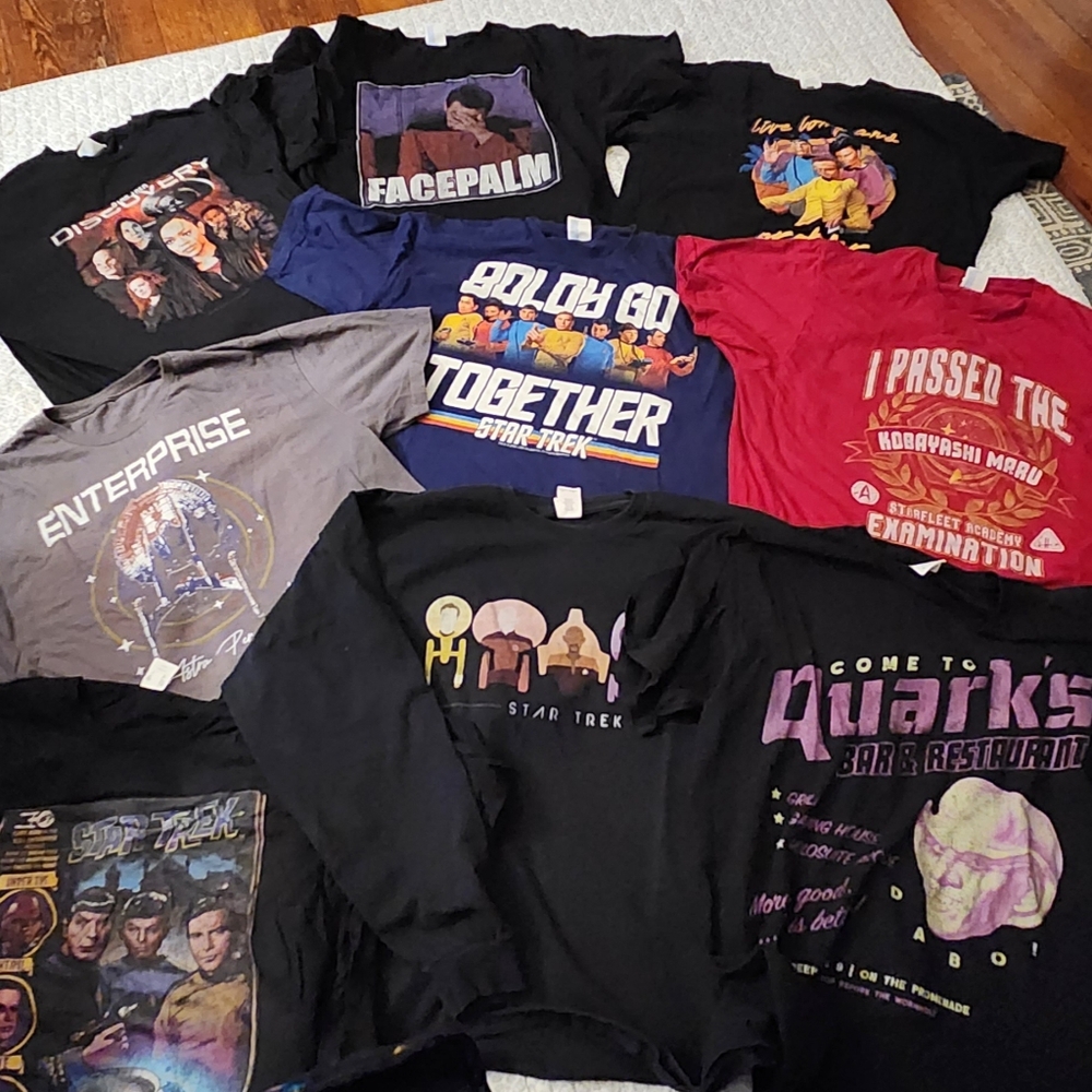 9 Star trek tew shirts size xl